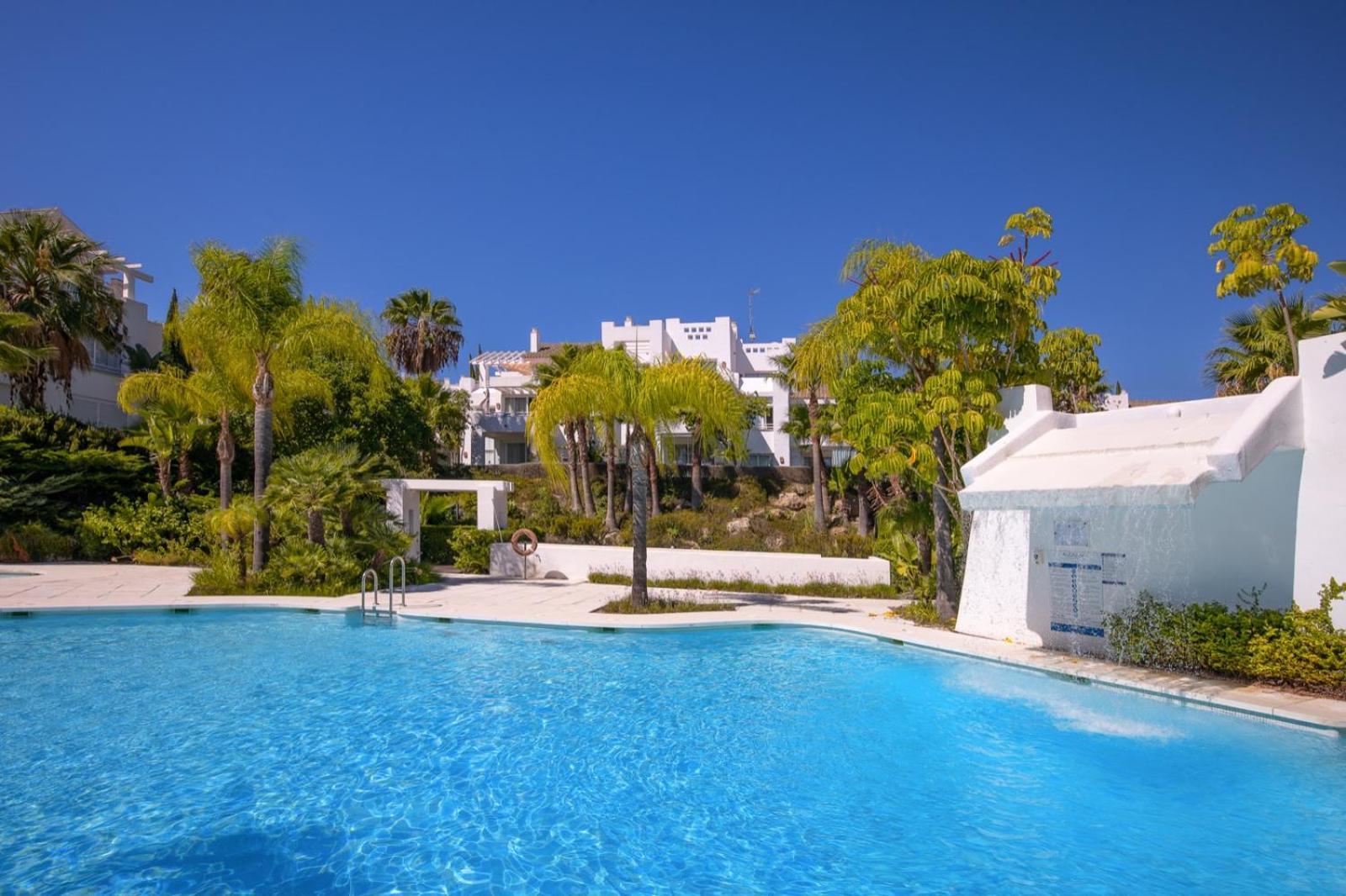 Alcazaba Lagoon Estepona Golf Daire Dış mekan fotoğraf