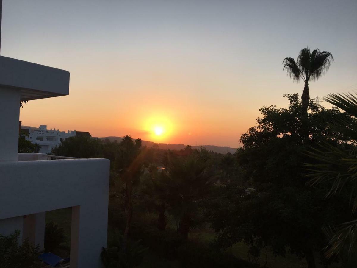 Alcazaba Lagoon Estepona Golf Daire Dış mekan fotoğraf